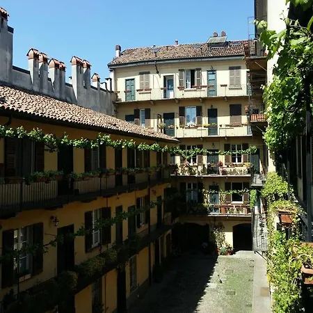 Naviglio, Sweet Dreams In The Heart Of The Fun 밀라노