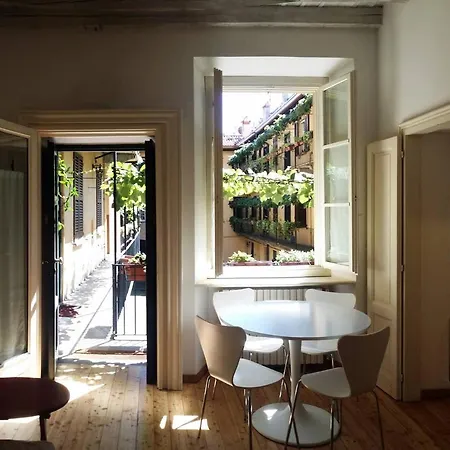 아파트 Naviglio, Sweet Dreams In The Heart Of The Fun